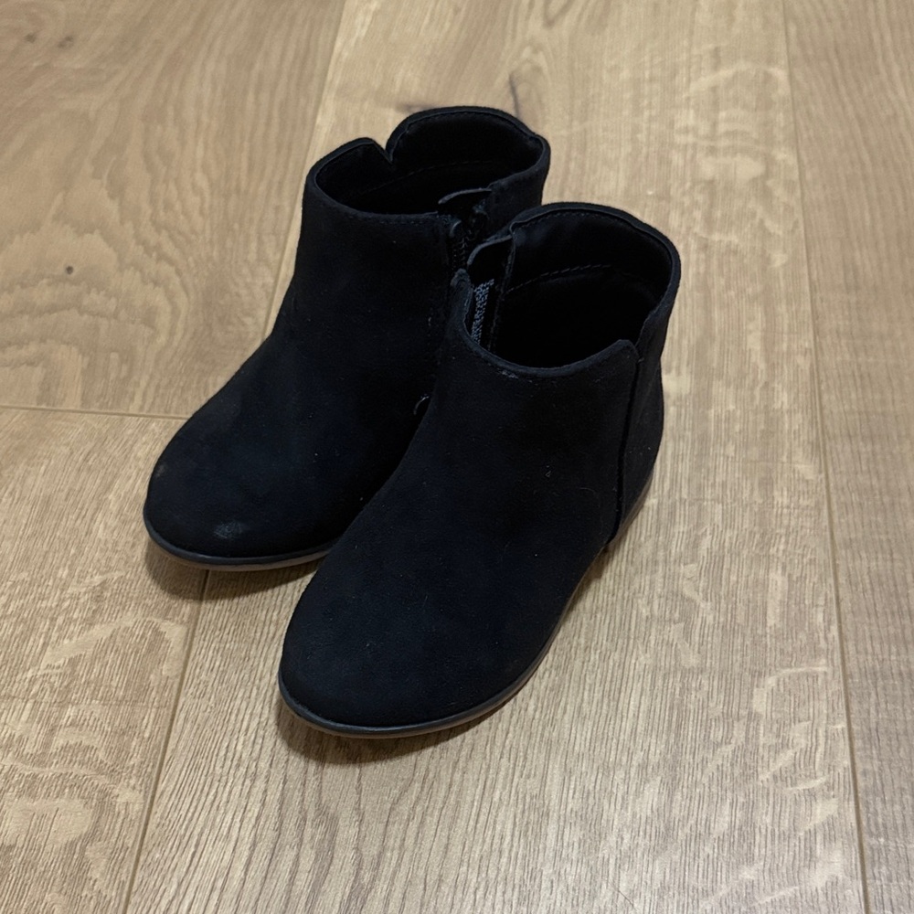 Cat & Jack Black Kids Boots
